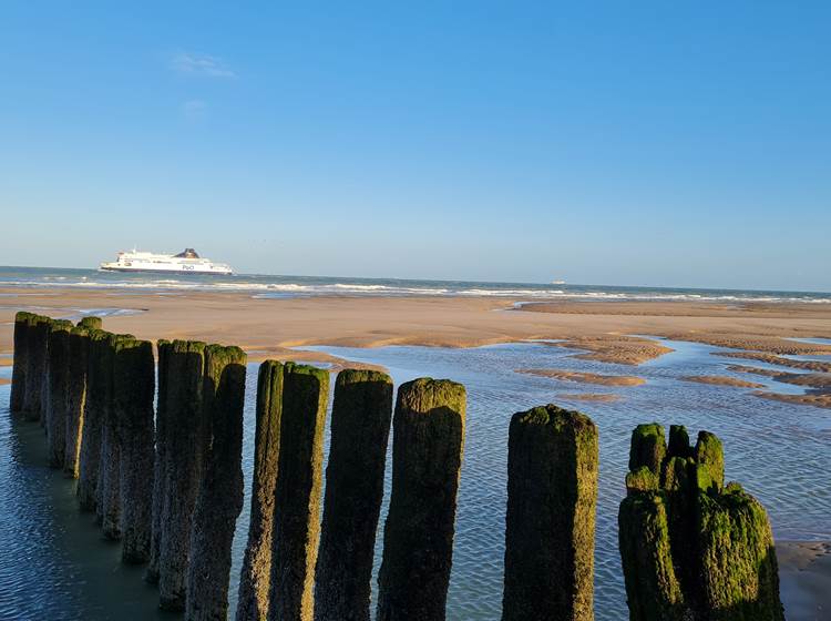 Plage de Sangatte à quelques mètres