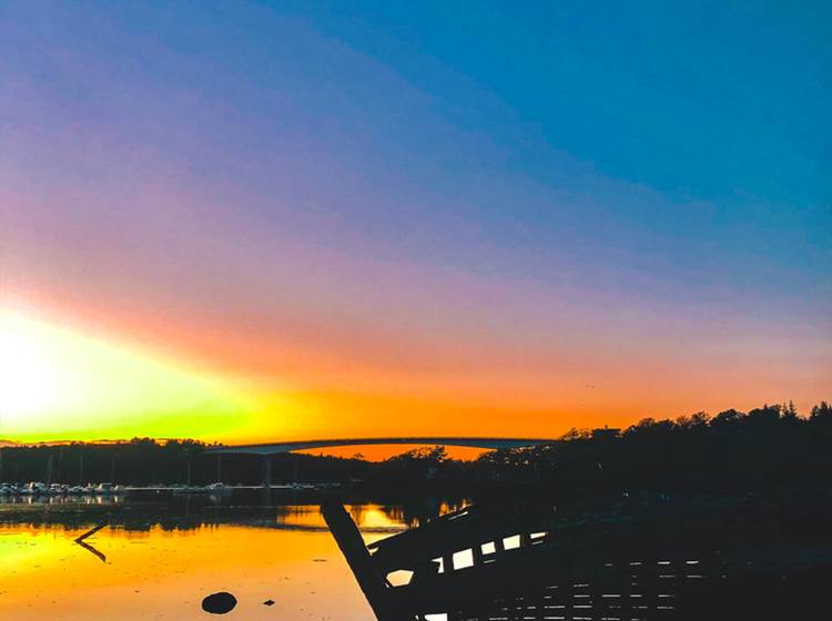 Coucher de soleil sur l'Odet et le pont de Cornouaille entre Bénodet et Sainte-Marine