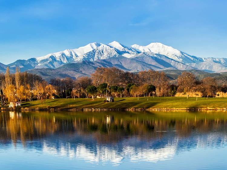 Le Massif du Canigou, emblème des Pyrénées Orientales