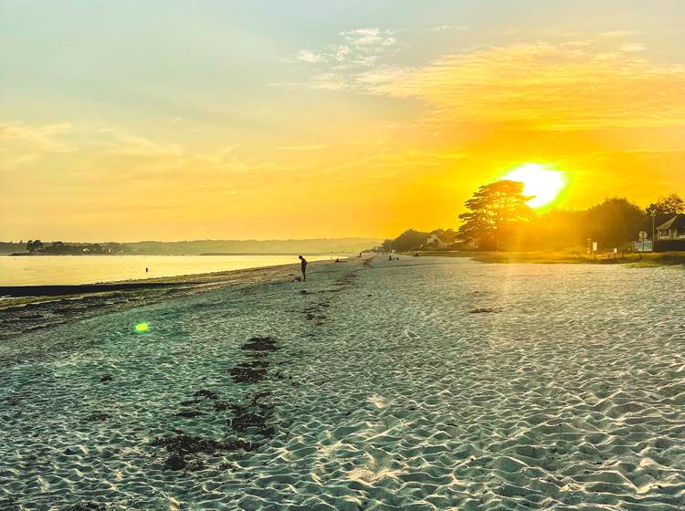 Coucher de soleil sur la plage de Kerleven La Forêt-Fouesnant