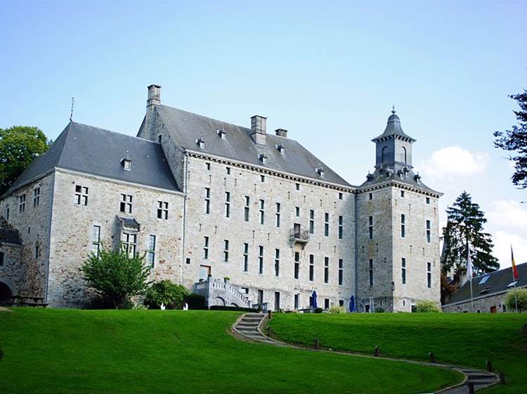 800px-Château_de_Harzé,_commune_d'Aywaille_bis