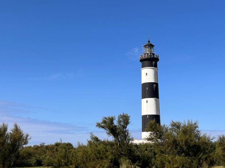 Explorer le phare de Chassiron