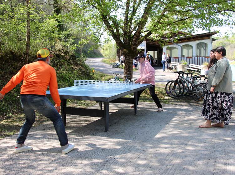 Opposez vous en jouant au ping-pong