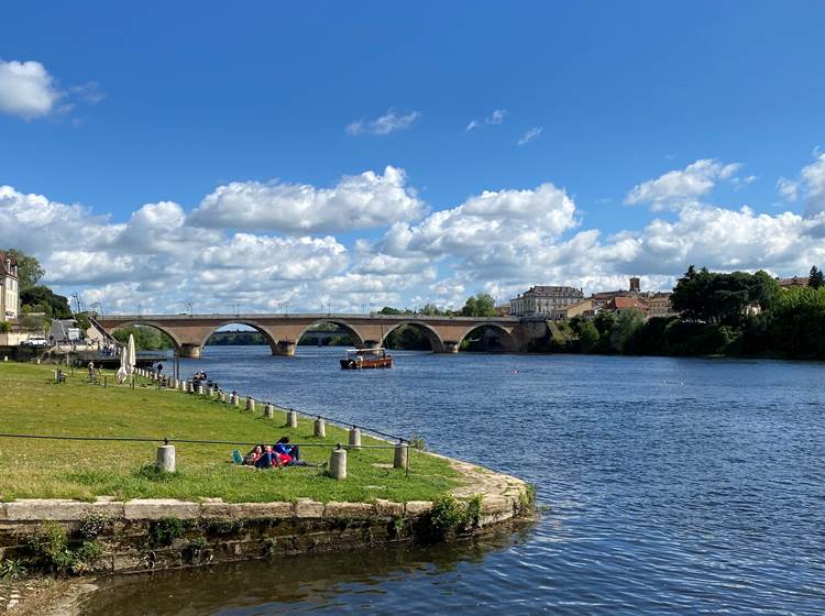 Pont-bergerac-dordogne-rivière-gabarre-bateau