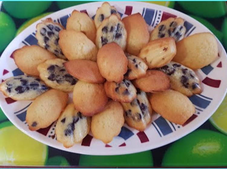 Madelaines natures ou aux pépites de chocolat : Fait maison par Valérie