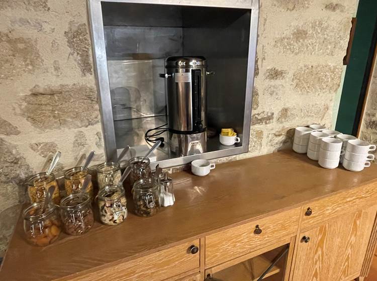 Petit déjeuner au Gîte d'étape Le Ty Bihui proche de la voie verte V8 de Lorient à Saint Brieuc