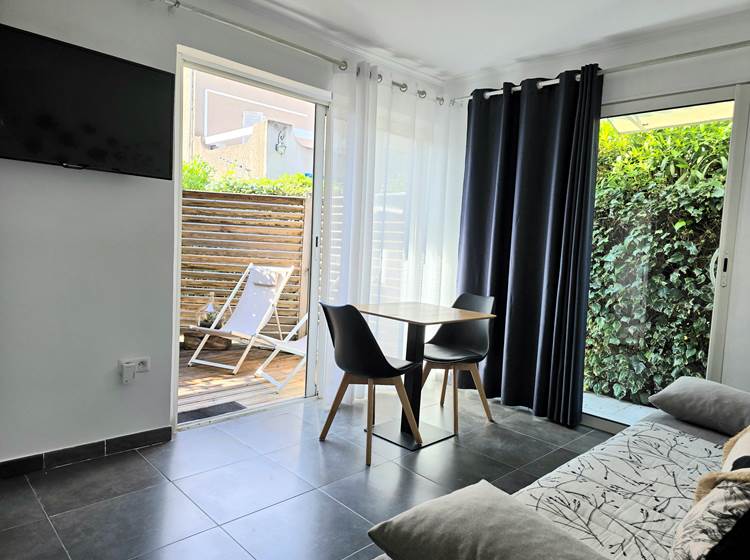 appartement-roya-piscine-chauffee-saint-florent