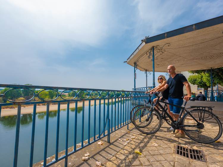 La belle vue sur la Garonne depuis le belvédère de Tonneins