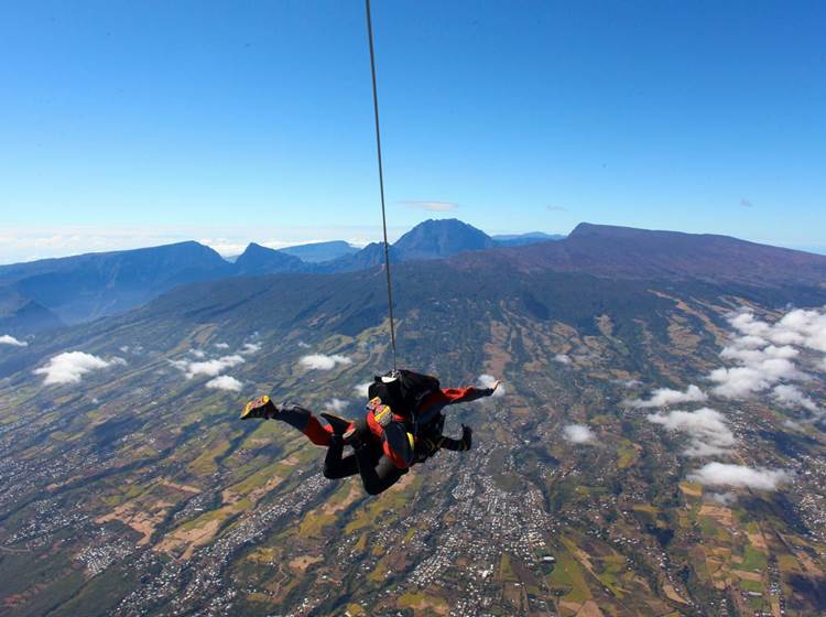 L'Orée du Maïdo - saut en parachute pour davantage de sensations fortes