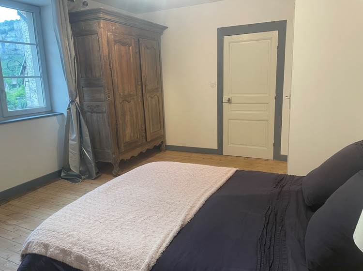 La chambre avec lit double