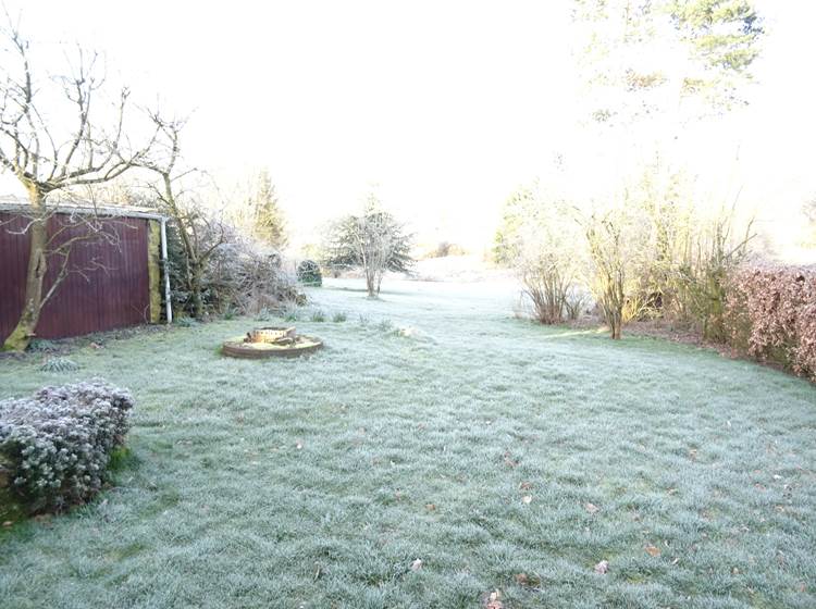 jardin gîte 1 sous la neige