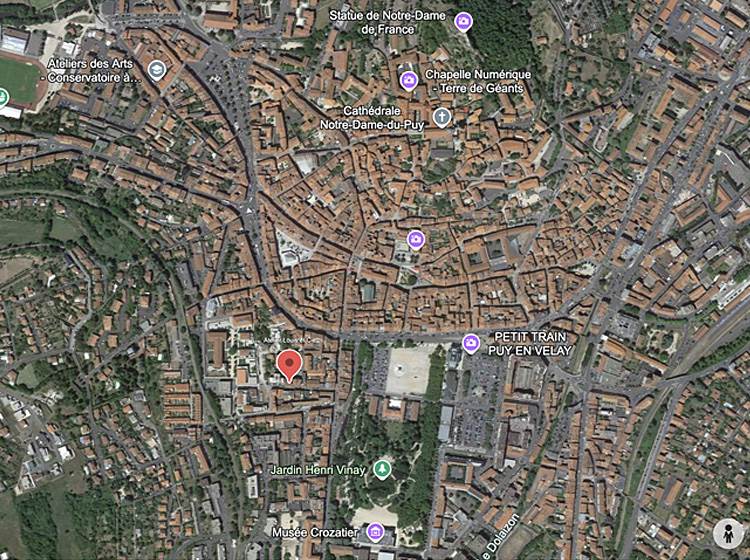 Le Puy-en-Velay, vue du ciel (Google Earth)