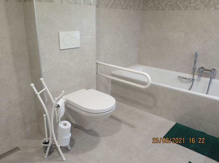 Salle de bain, wc adapté