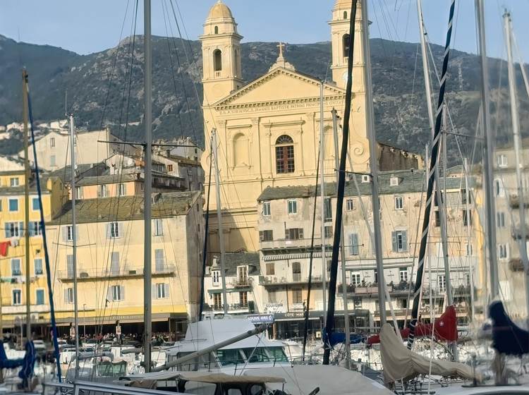 Bastia à 1h de chez nous