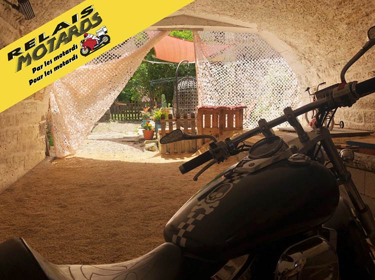 Chateau de Saint Chamarand, Relais Motards