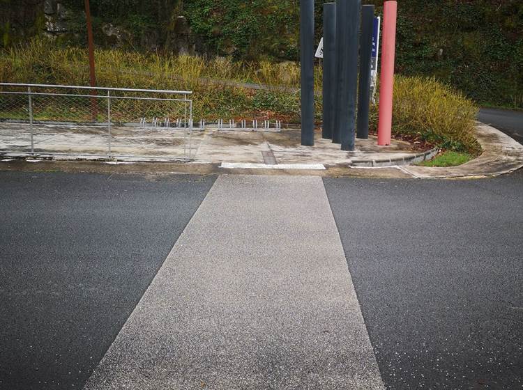 Chemin  du  parking à l'espace odyssélec