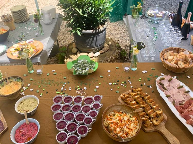 Buffet pour un événement (anniversaire de mariage)