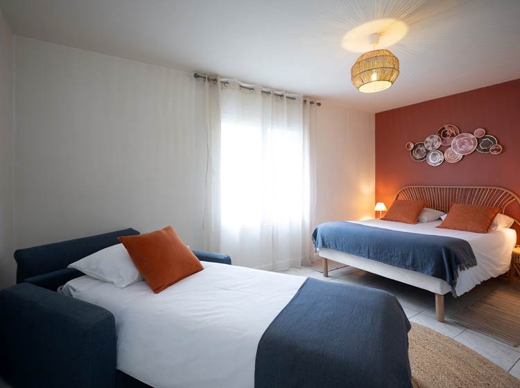 La même chambre à coucher pour 3 personnes