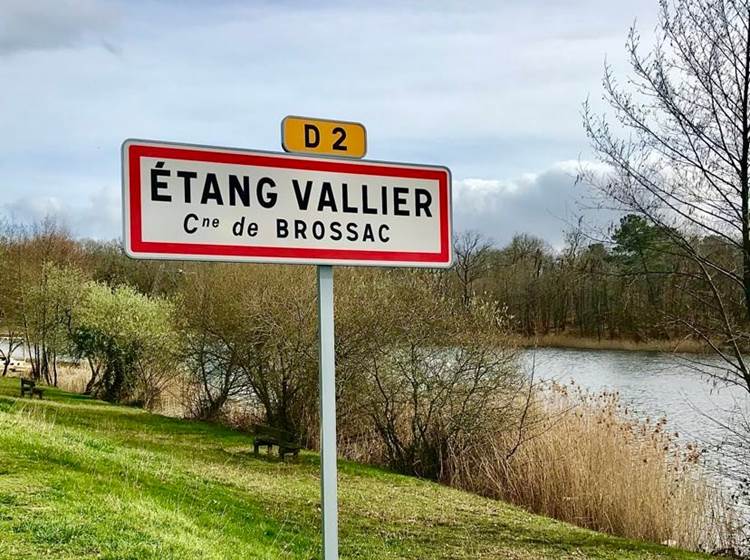 Etang Vallier - entrée village