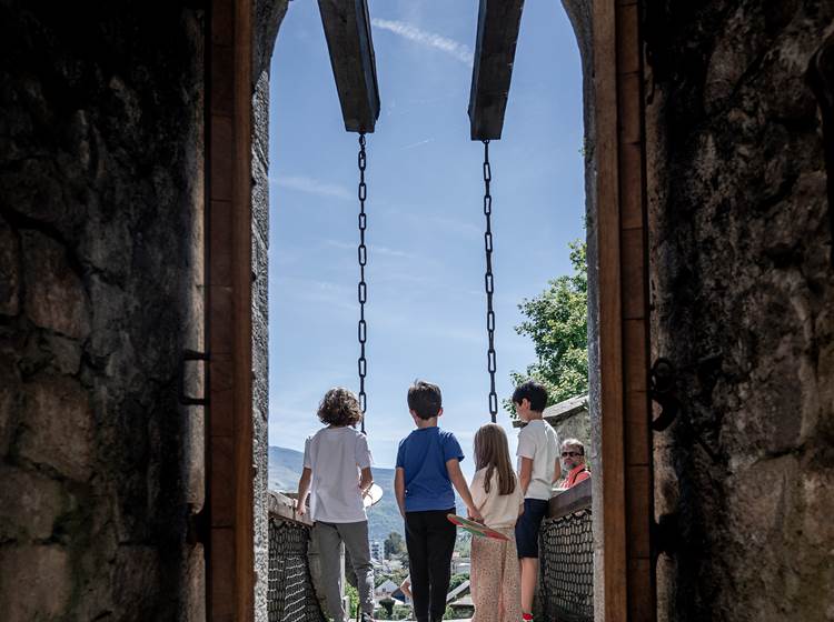 Château fort-Pont levis-Visite famille-Lourdes