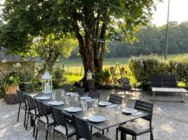 Domaine du Vidal - La table d'hotes en terrasse