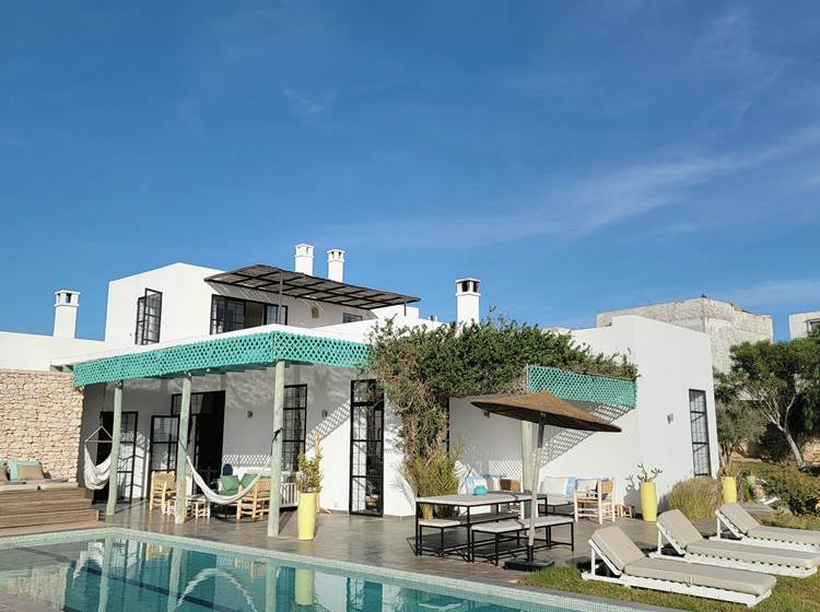 Villa Dar Céleste - piscine chauffée, jardins et terrasses avec une vue unique sur la campagne
