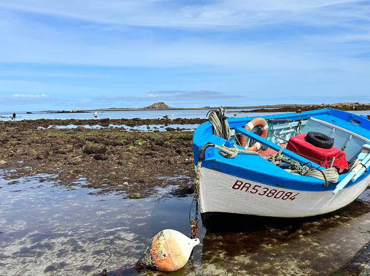 Bateau à Portsall à marée basse