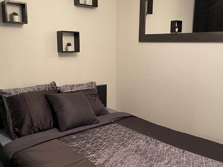 Chambre avec lit double