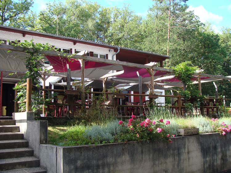 Terrasse restaurant D2M Le Vendahaut - Lapleau