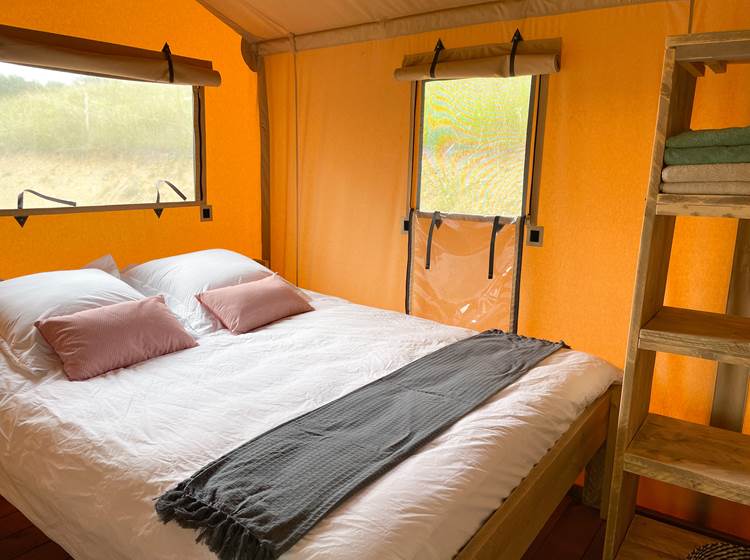 Glamping ecolodge Dreamer Hitton Séjours Nature chambre avec lit queen size