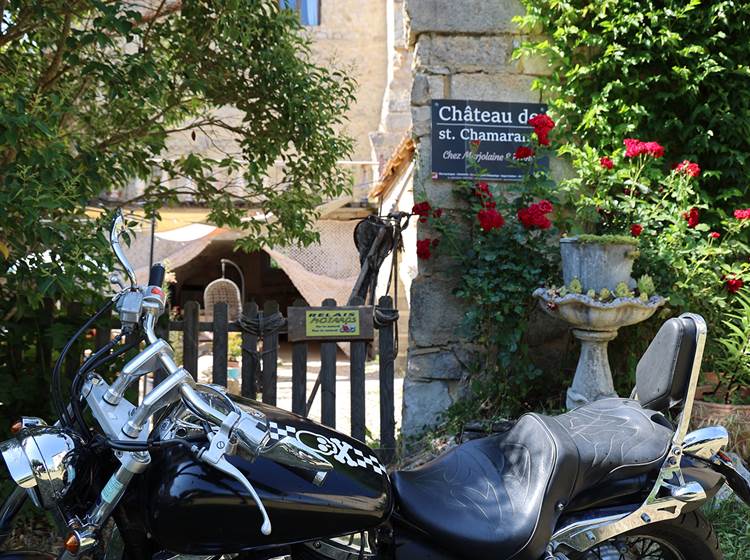Chateau de Saint Chamarand, Relais Motards