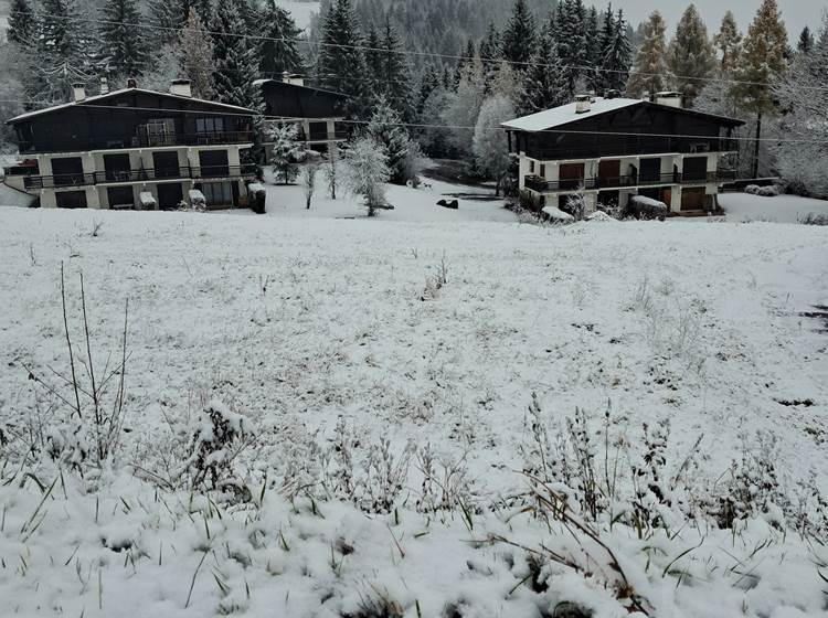 La résidence se couvre de blanc