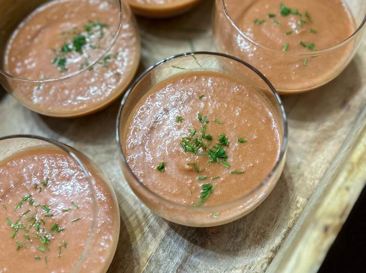 Entrée : gaspacho "maison" aux tomates du pays