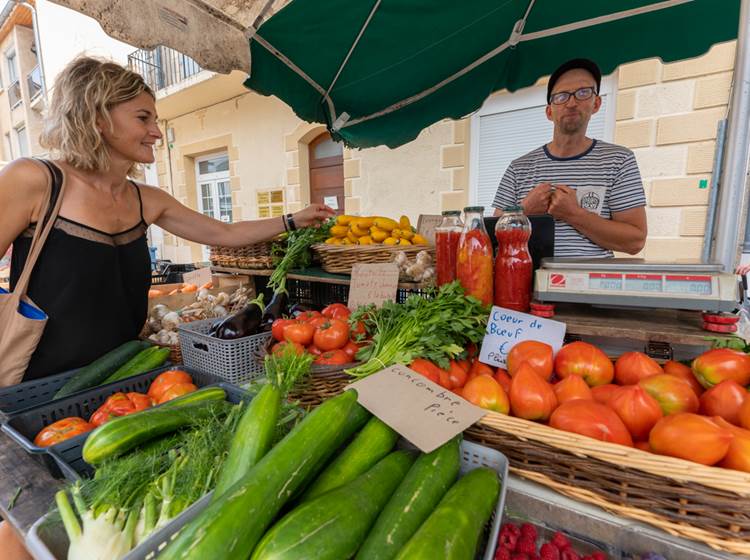 Des producteurs locaux au marché de Tonneins