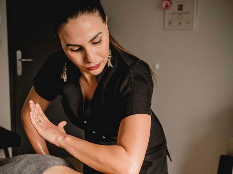 Massage bien-être avec Nadia