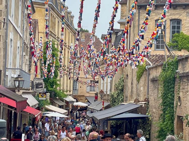fetetraditionnelle-sarlat-dordogne