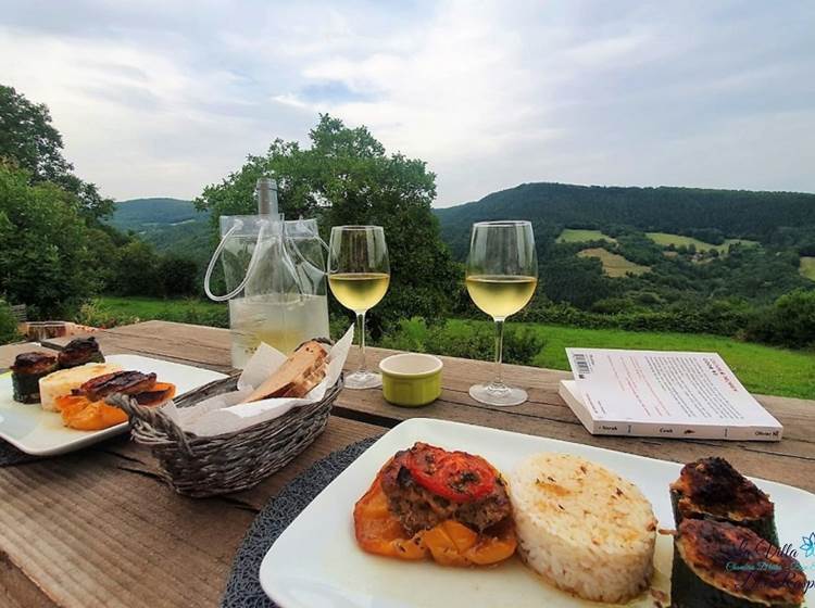 Diner privatif en terrasse - La villa Des Raspes - Aveyron