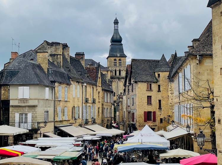 marchedesarlat-vacances-dordogne-perigord