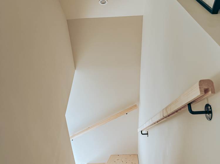 Escalier pour accéder à la chambre