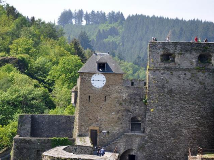 La tour de l'horloge et la tour d'Autriche (© C. FRANCOIS)