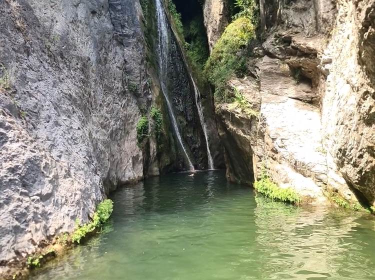 la cascade de l'Ucelluline à 1h de chez nous