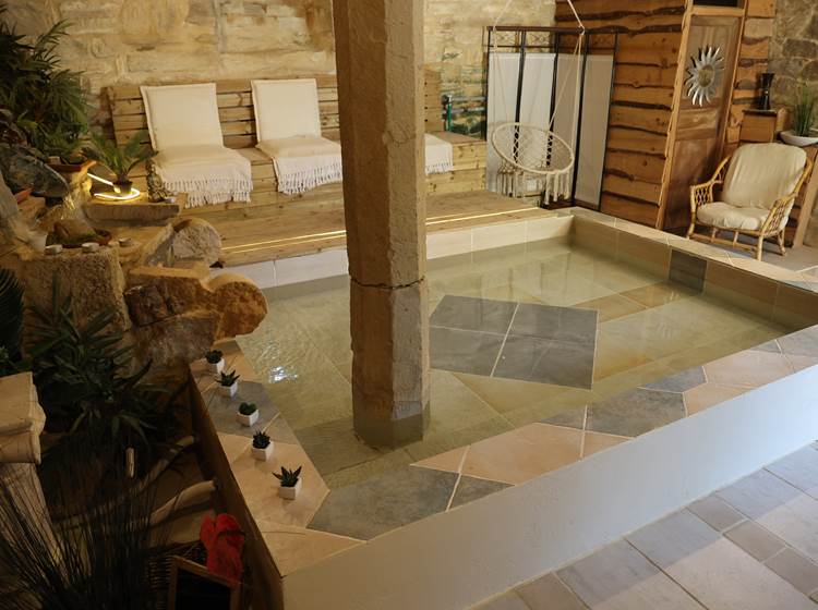 Chateau de Saint Chamarand, Bain Romain, espace fraicheur