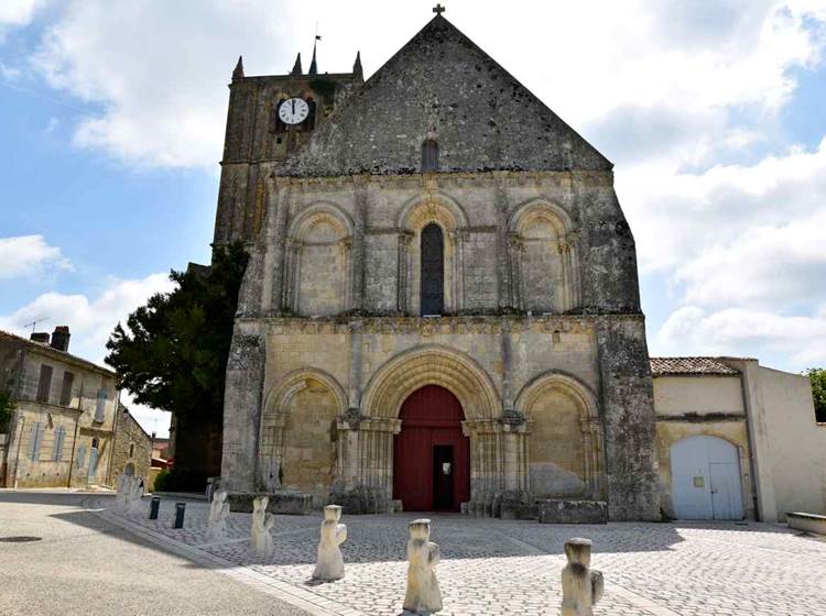 Église de Saint Savinien et son belvédère