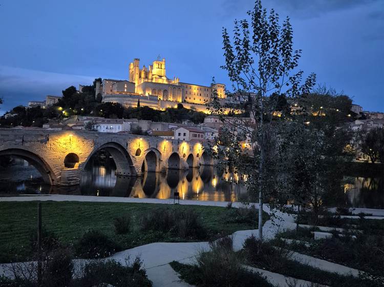 Jardin au pied du Pont Vieux Béziers