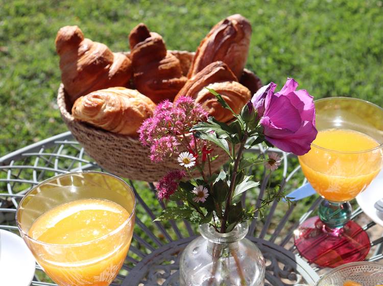 Les Charmes de Sarlat - Chambre d'hôtes Sarlat - Petit déjeuner viennoiseries