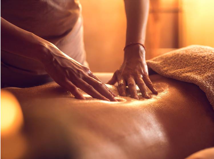 massage dos chambre d'hôtes bien être spa morbihan bretagne séjour détente repos ressourcement cure ayurvédique