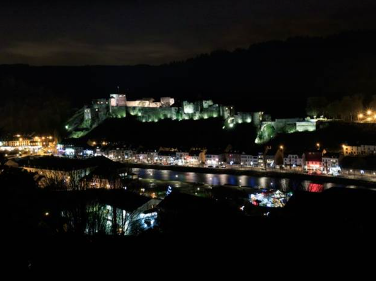 Bouillon et son château fort la nuit (© P. QUINDOT)