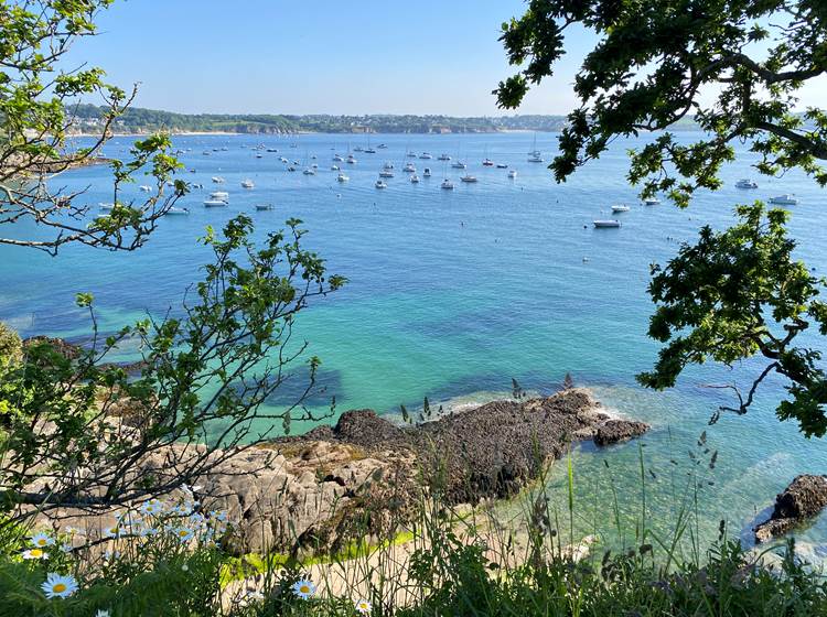 Plage de Bertheaume, 2 kms de La Grange Neuve