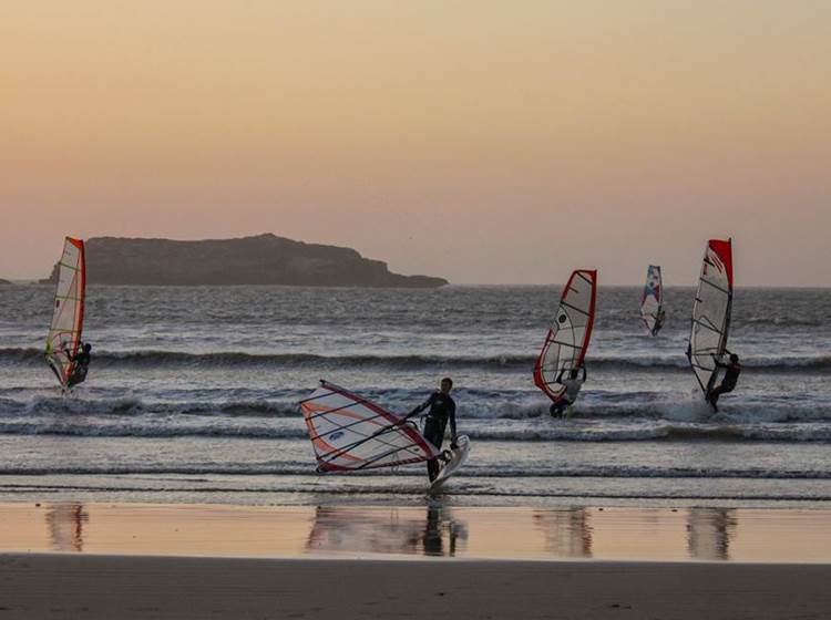 Sunset windsurf