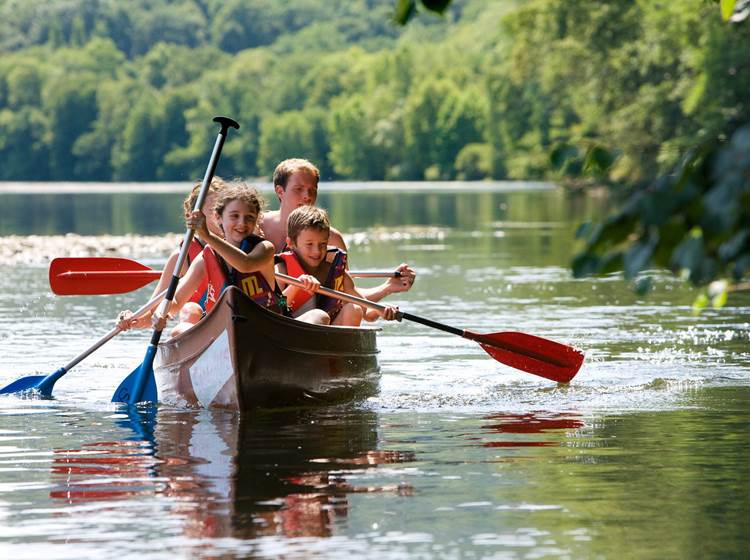 Canoe en famille sur la Dordogne -